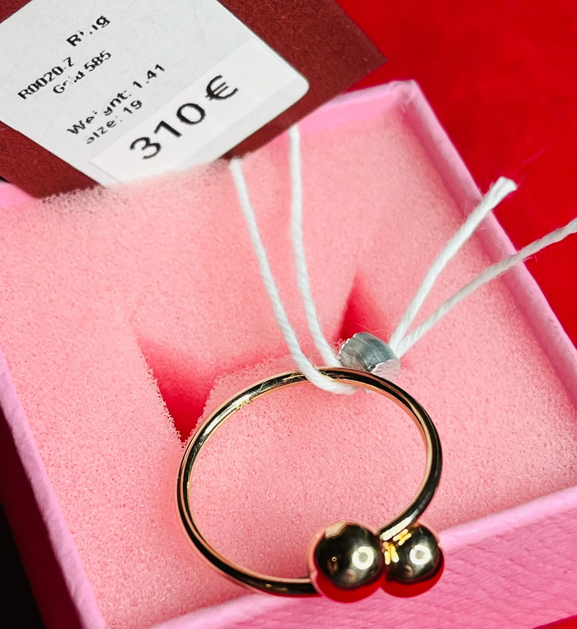 Minimalistischer Goldring mit Kugeldetail